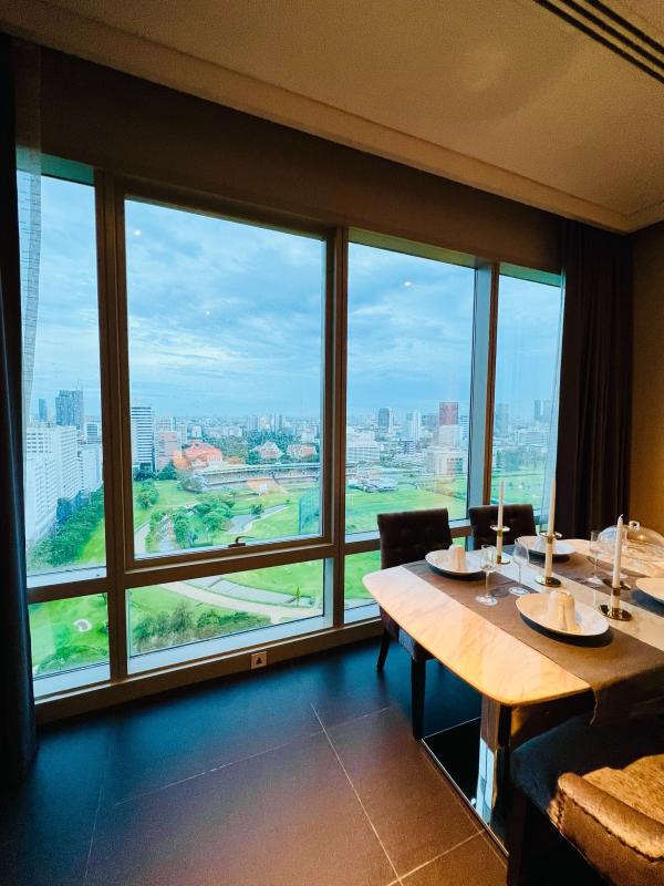 2-Bed Condo near the Park at 185 Rajadamri 2