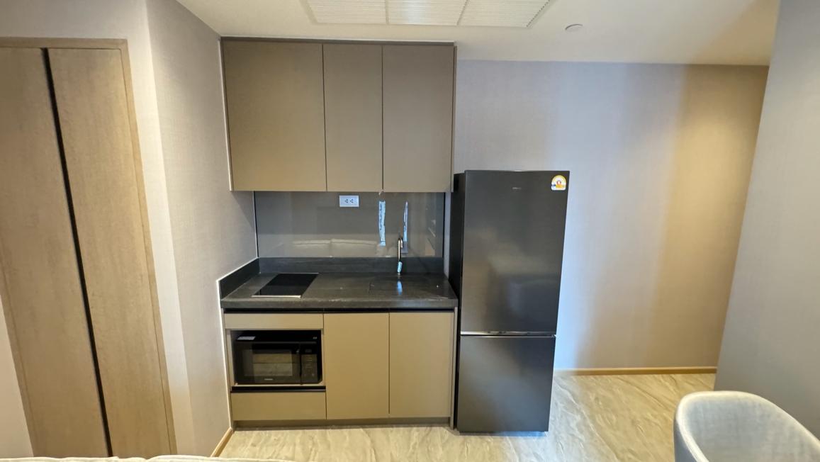 1-Bed Condo near BTS/MRT at ASHTON Asoke - Rama 9 5