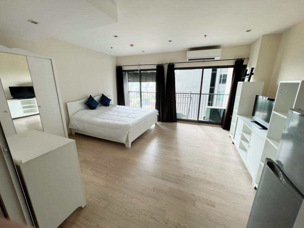 Condo Studio near BTS/MRT at Noble Remix 2