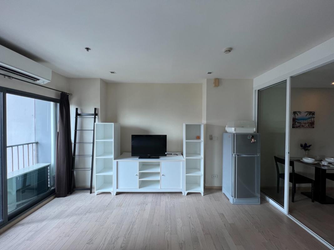 Condo Studio near BTS/MRT at Noble Remix 5