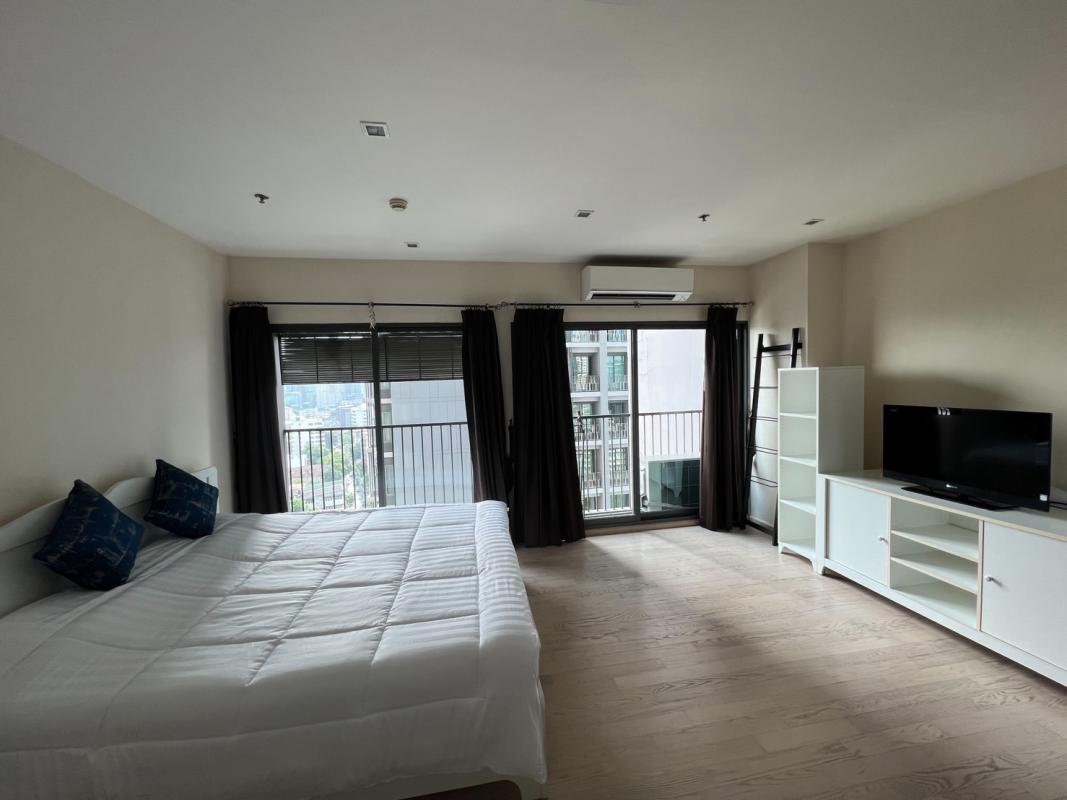Condo Studio near BTS/MRT at Noble Remix 7