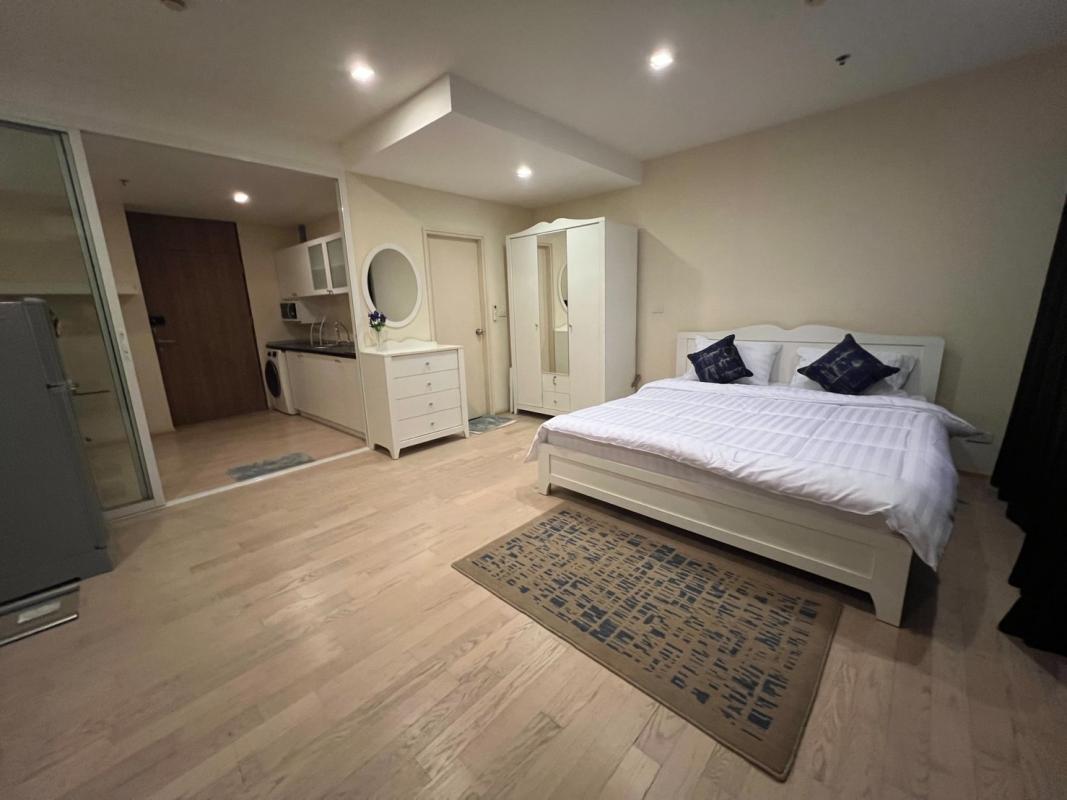 Condo Studio near BTS/MRT at Noble Remix 9
