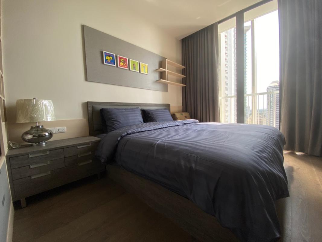 Condo Studio near BTS/MRT at Park Origin Phromphong 12