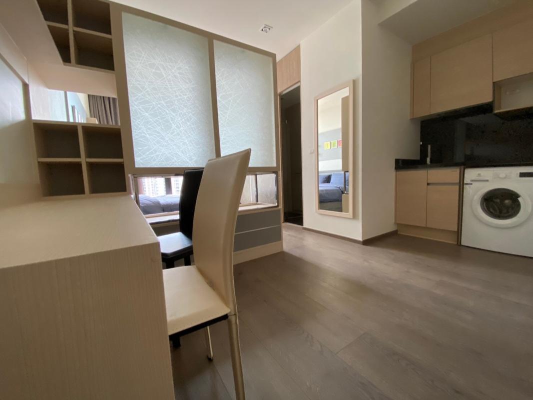 Condo Studio near BTS/MRT at Park Origin Phromphong 4