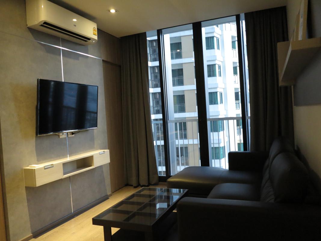 1-Bed Condo near BTS/MRT at Park Origin Phromphong 3