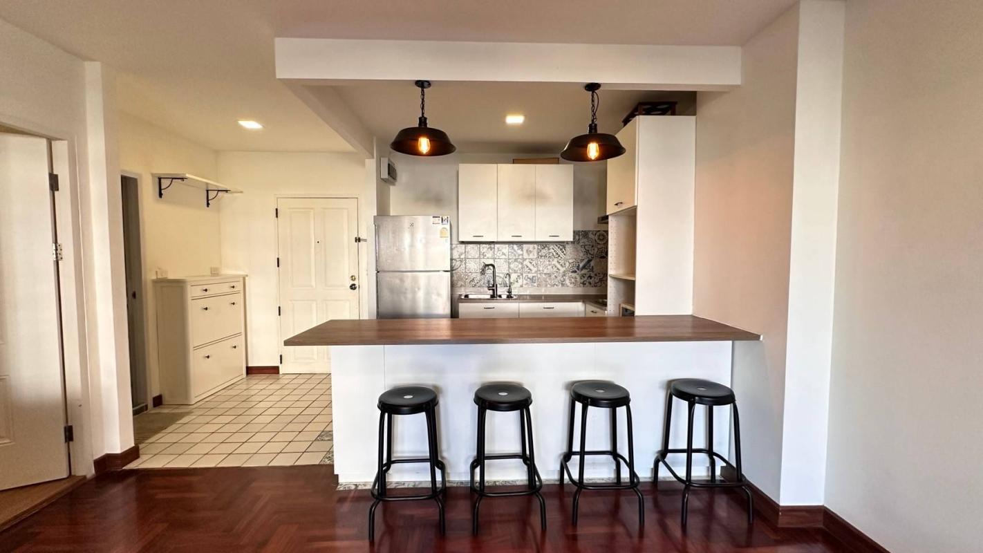 1-Bed Condo near the Park at Supreme Ville 4