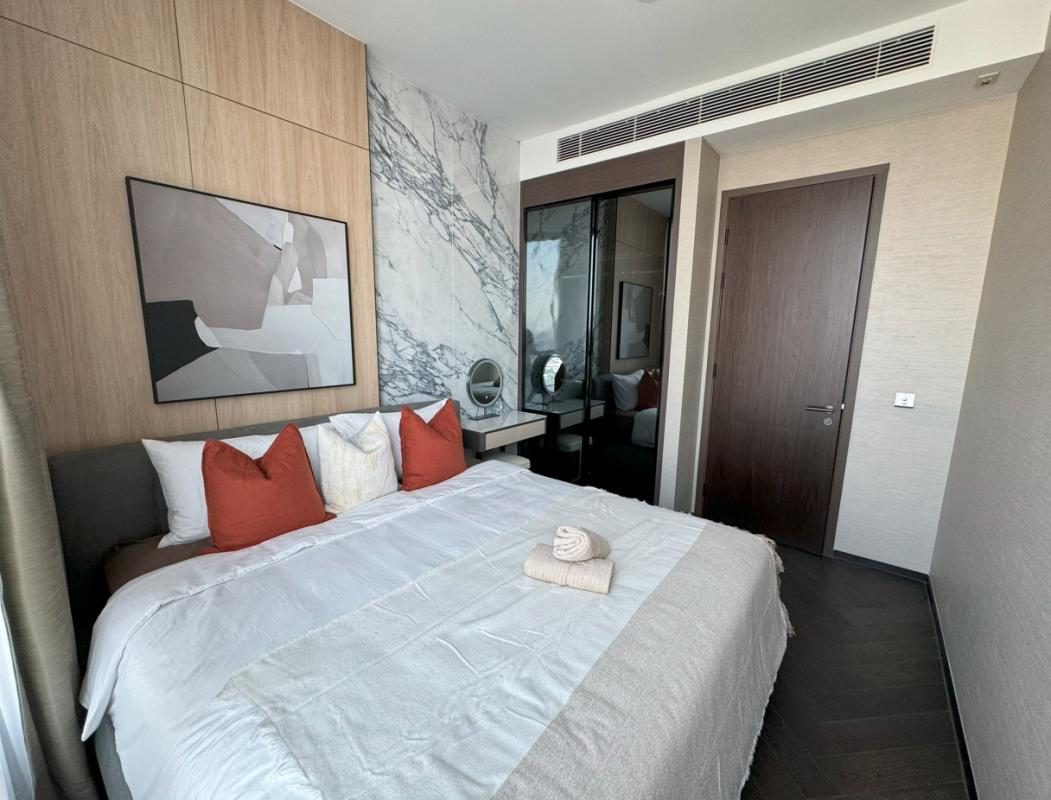 2-Bed Condo near BTS/MRT at the Esse Sukhumvit 36 11
