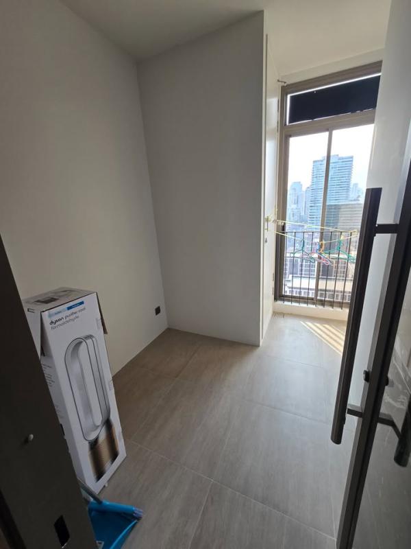 2-Bed Condo near BTS/MRT at Rhythm Ekkamai Estate 17