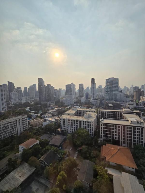 2-Bed Condo near BTS/MRT at Rhythm Ekkamai Estate 18