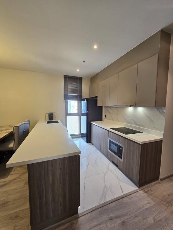2-Bed Condo near BTS/MRT at Rhythm Ekkamai Estate 5