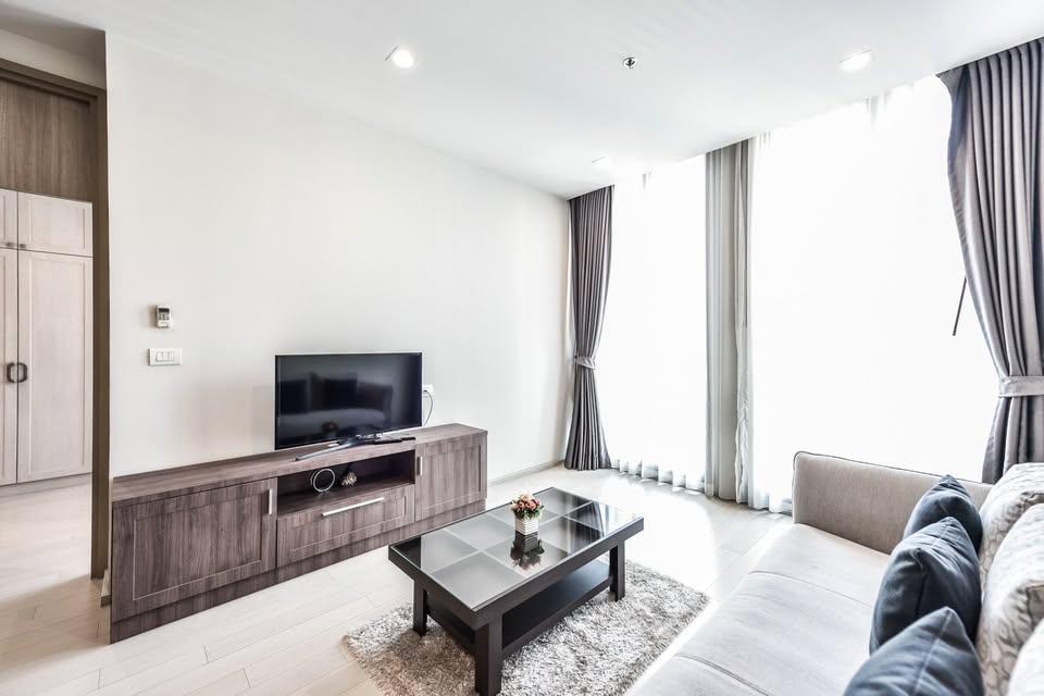 1-Bed Condo near BTS/MRT at Noble Ploenchit 2