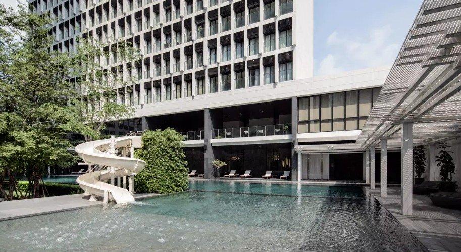 1-Bed Condo near BTS/MRT at Noble Ploenchit 7