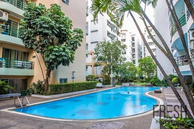 2-Bed Condo near the Park at the Waterford Rama 4 14