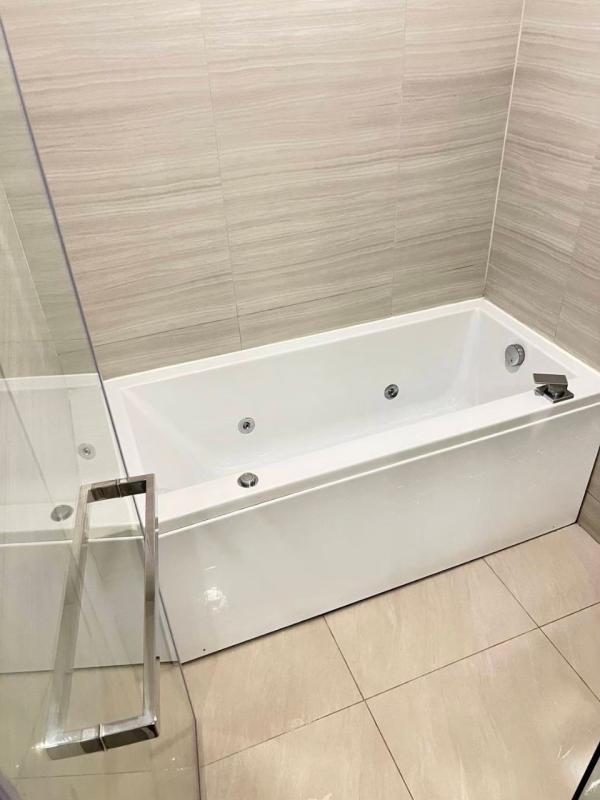 2-Bed Condo with Rooftop Pool at Park Origin Thonglor 14