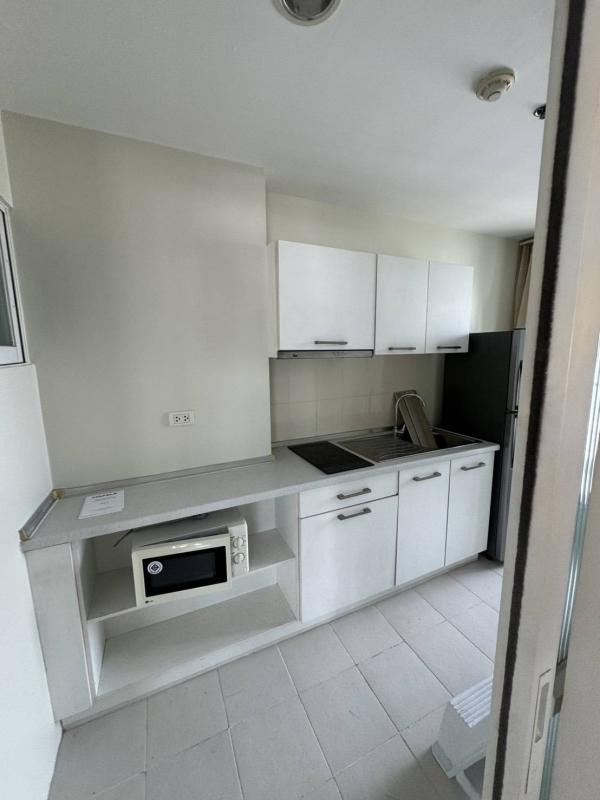 1-Bed Condo near BTS/MRT at Life @ Ratchada - Suthisan 3