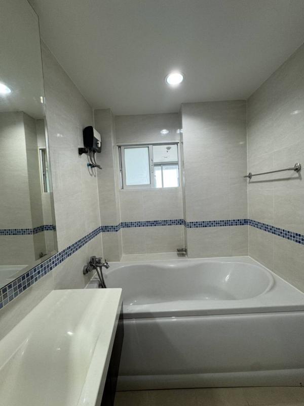 1-Bed Condo near BTS/MRT at Life @ Ratchada - Suthisan 5