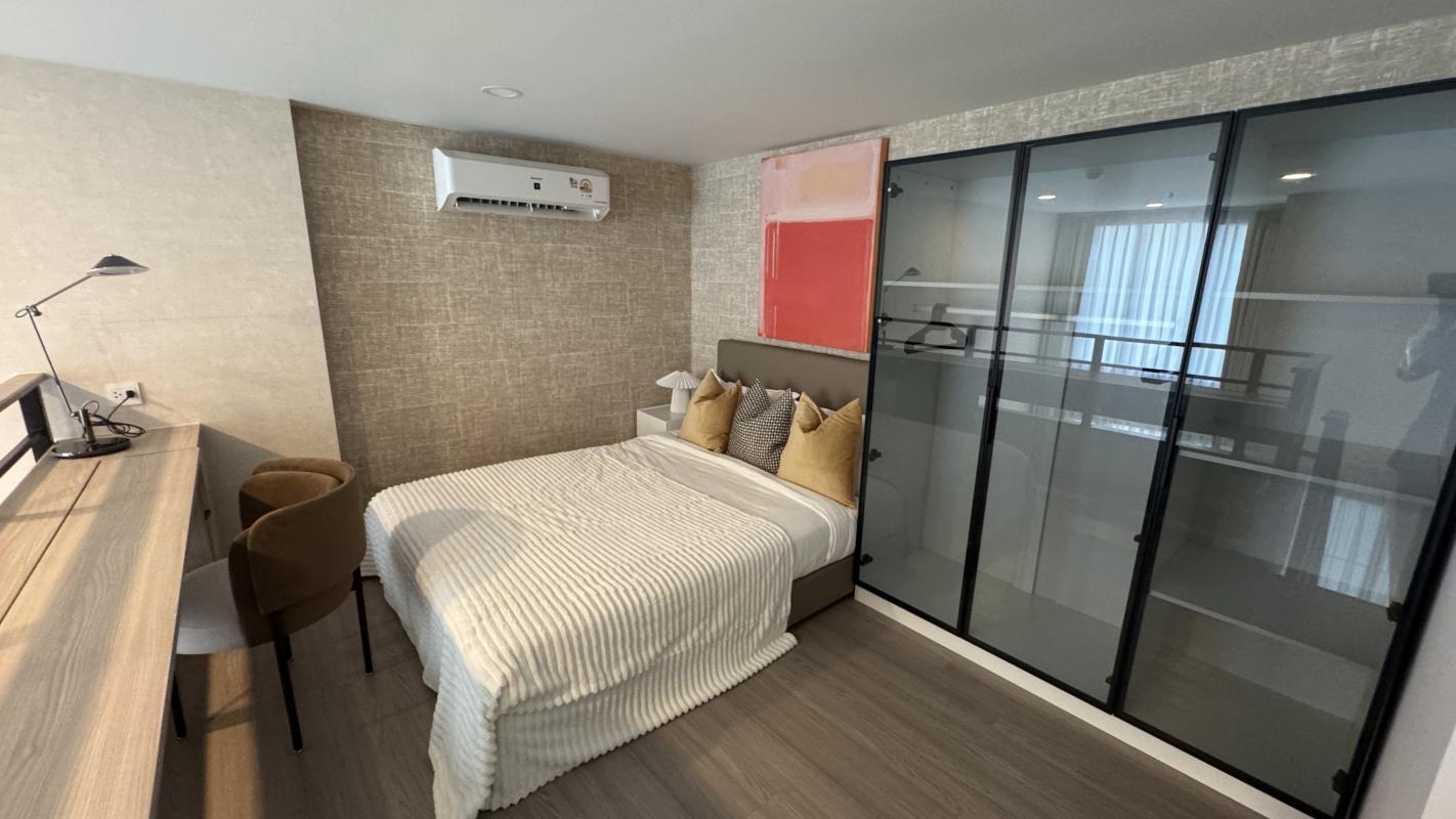 1-Bed Duplex near BTS/MRT at Aspire Sukhumvit-Rama4 15