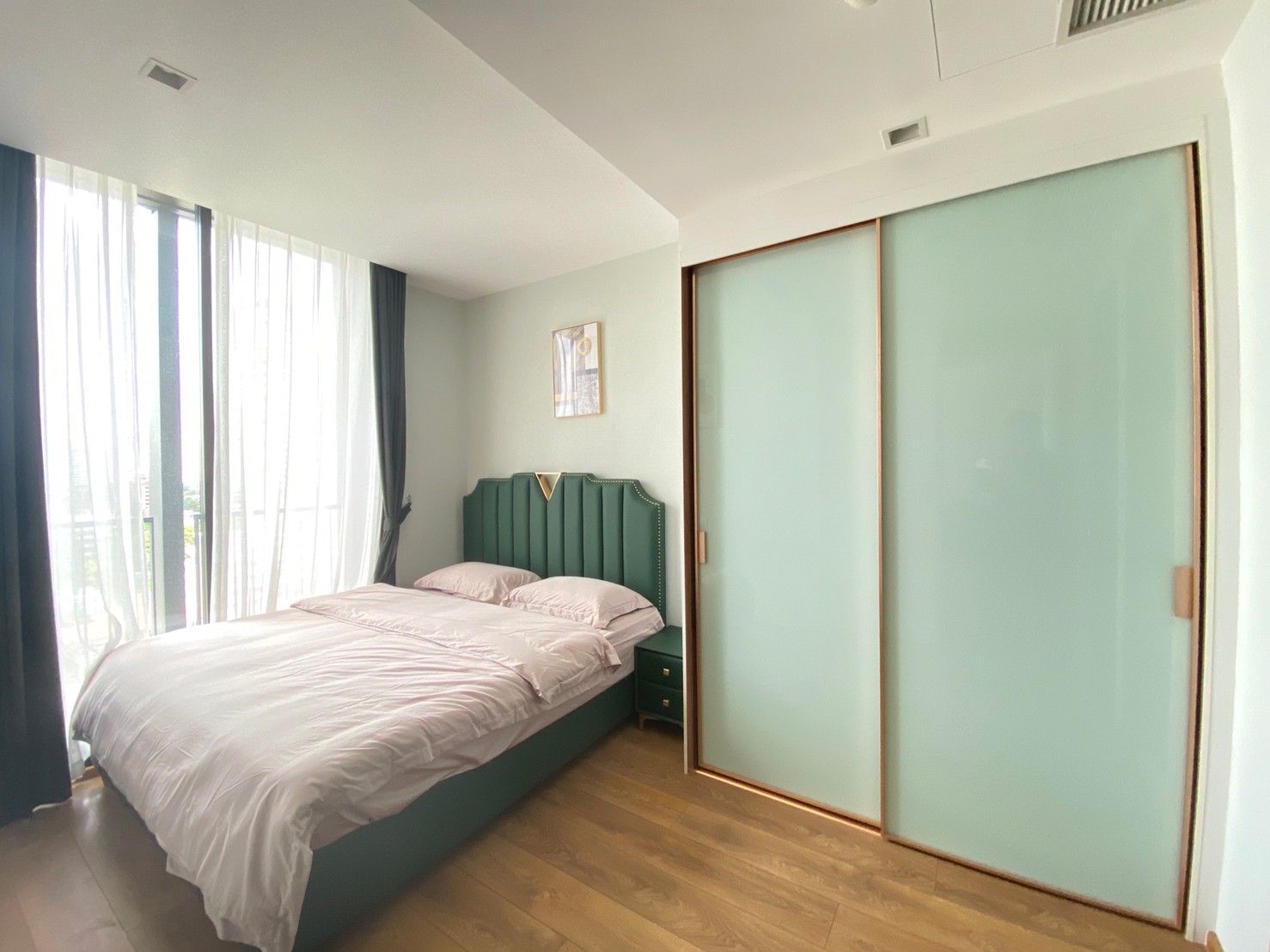 2-Bed Condo near BTS/MRT at Noble BE 33 4