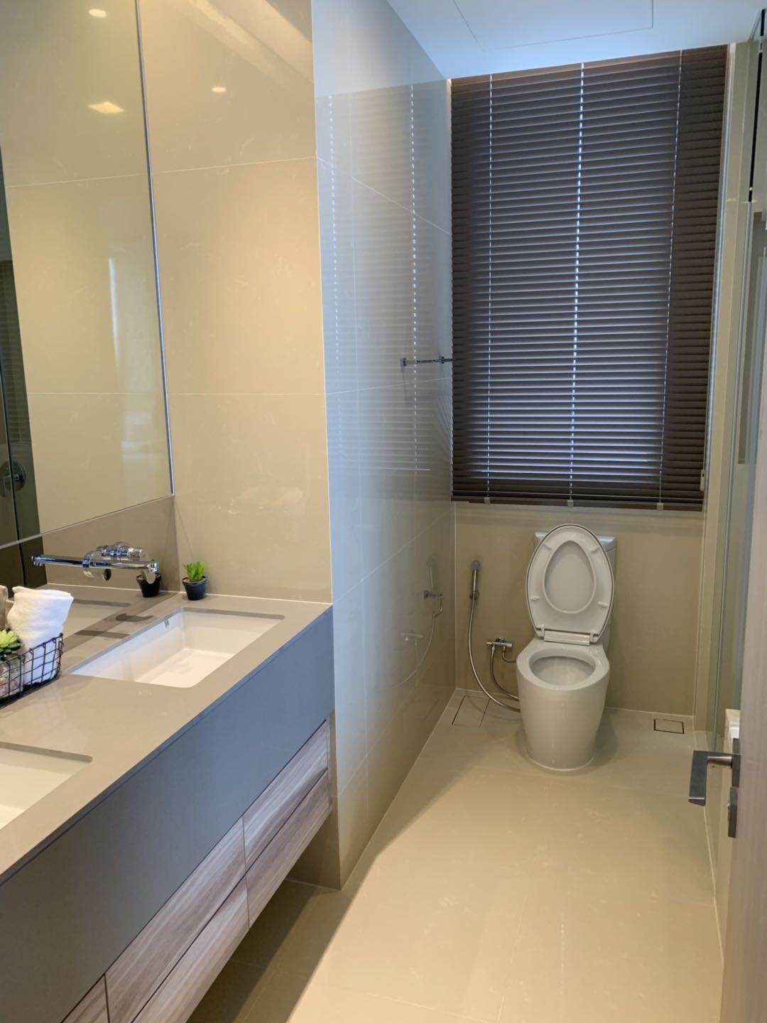 2-Bed Condo near BTS/MRT at the Esse Asoke 4