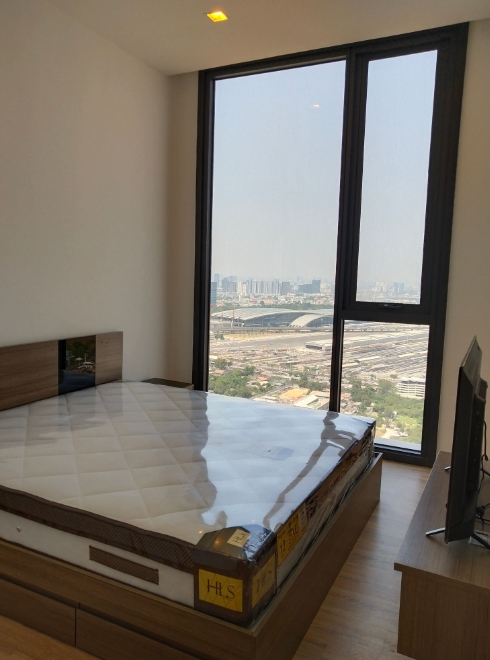 2-Bed Condo near BTS/MRT at the LINE Phahol - Pradipat 4