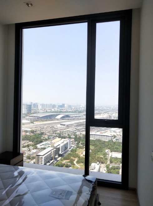 2-Bed Condo near BTS/MRT at the LINE Phahol - Pradipat 9