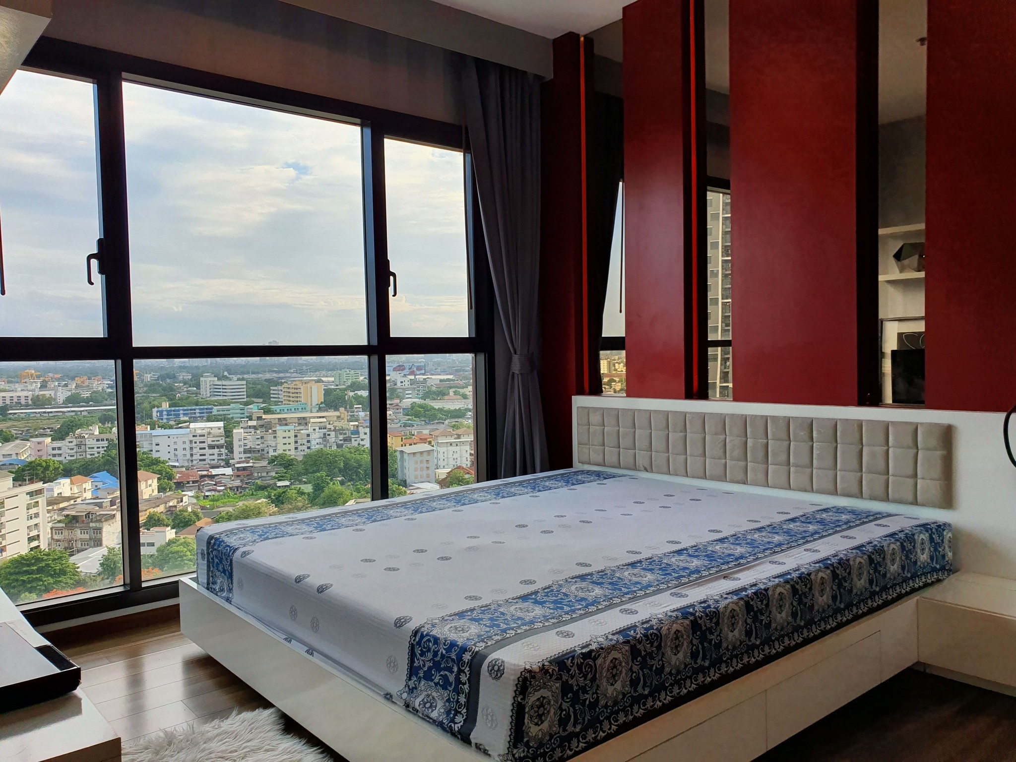 1-Bed Condo near BTS/MRT at WYNE Sukhumvit 3