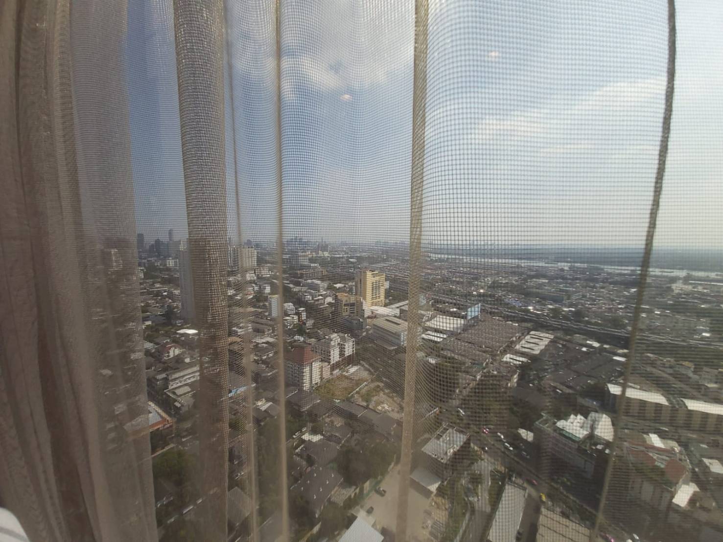 1-Bed Condo with Rooftop Pool at OKA HAUS Sukhumvit 36 7