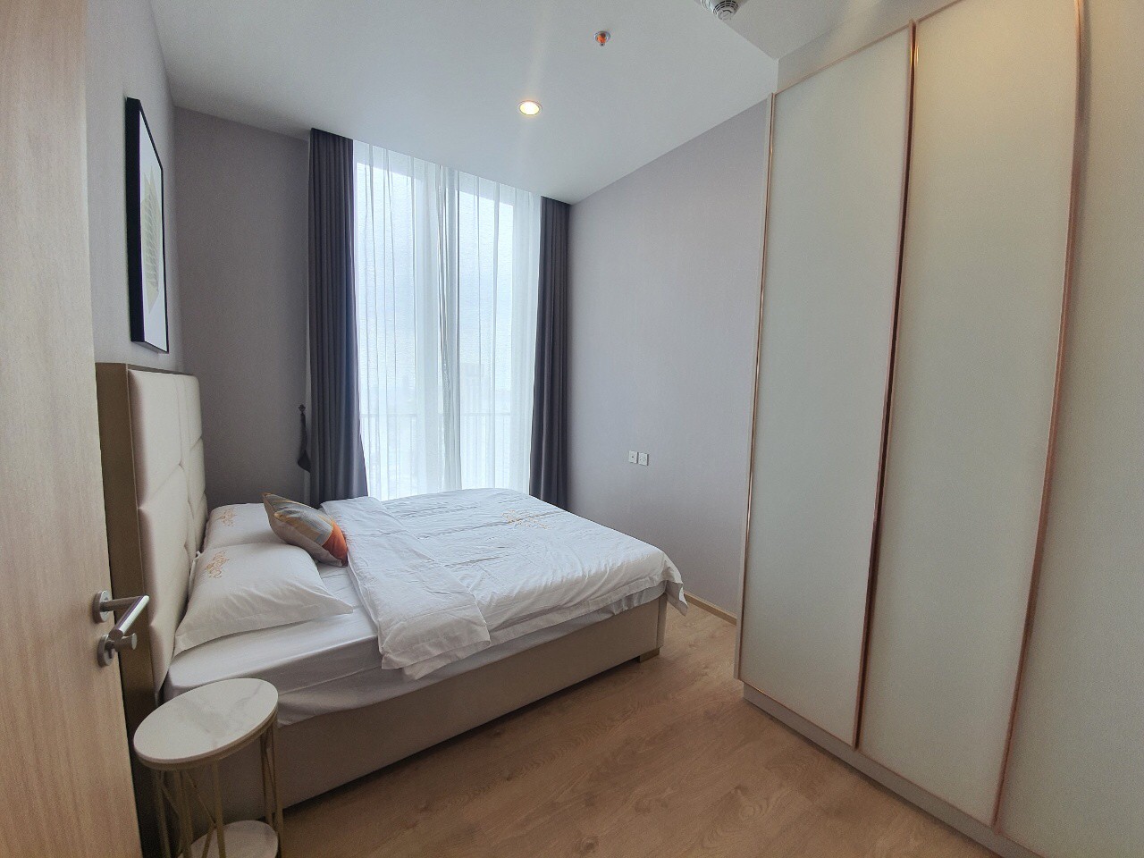 1-Bed Condo near BTS/MRT at Noble BE19 2