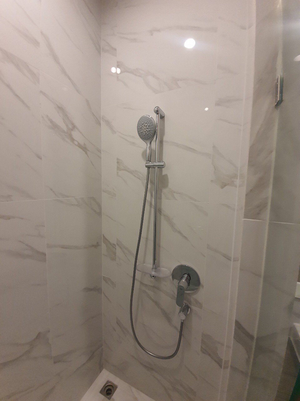1-Bed Condo near BTS/MRT at Noble BE19 4