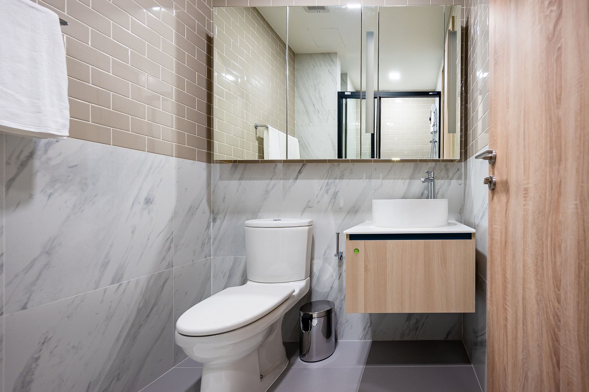 1-Bed Condo near BTS/MRT at XT Phayathai 11