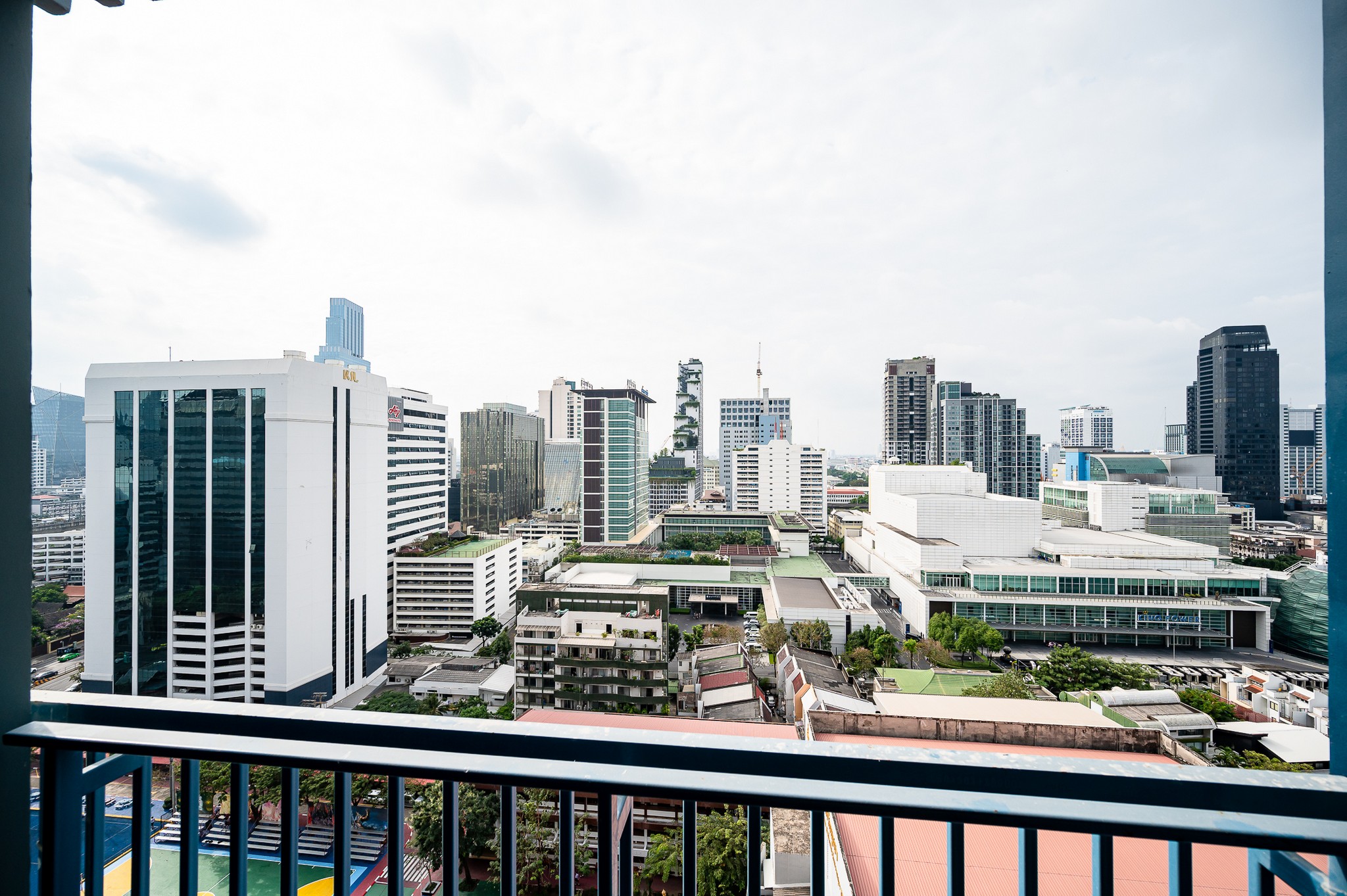 1-Bed Condo near BTS/MRT at XT Phayathai 12