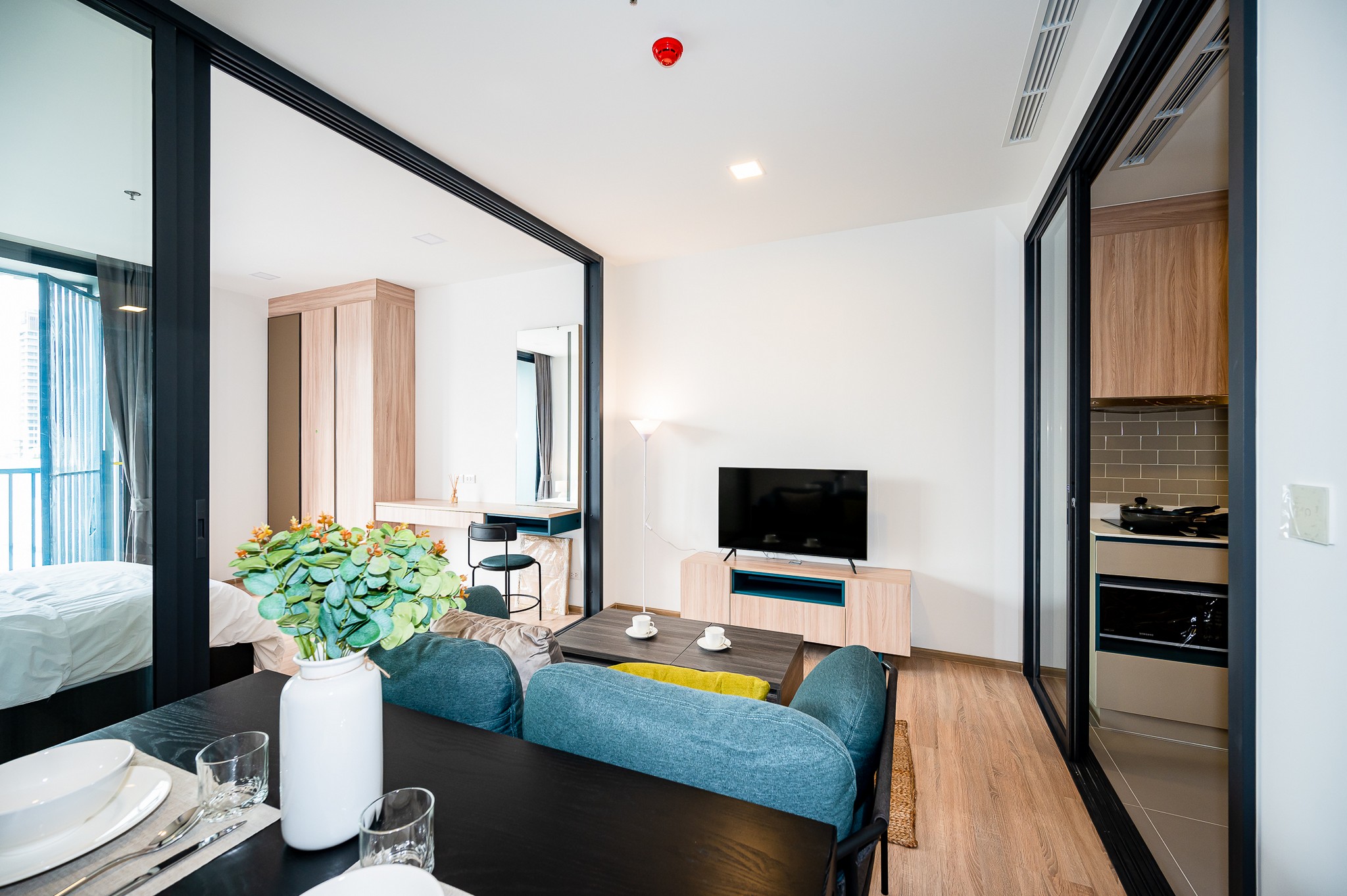 1-Bed Condo near BTS/MRT at XT Phayathai 3