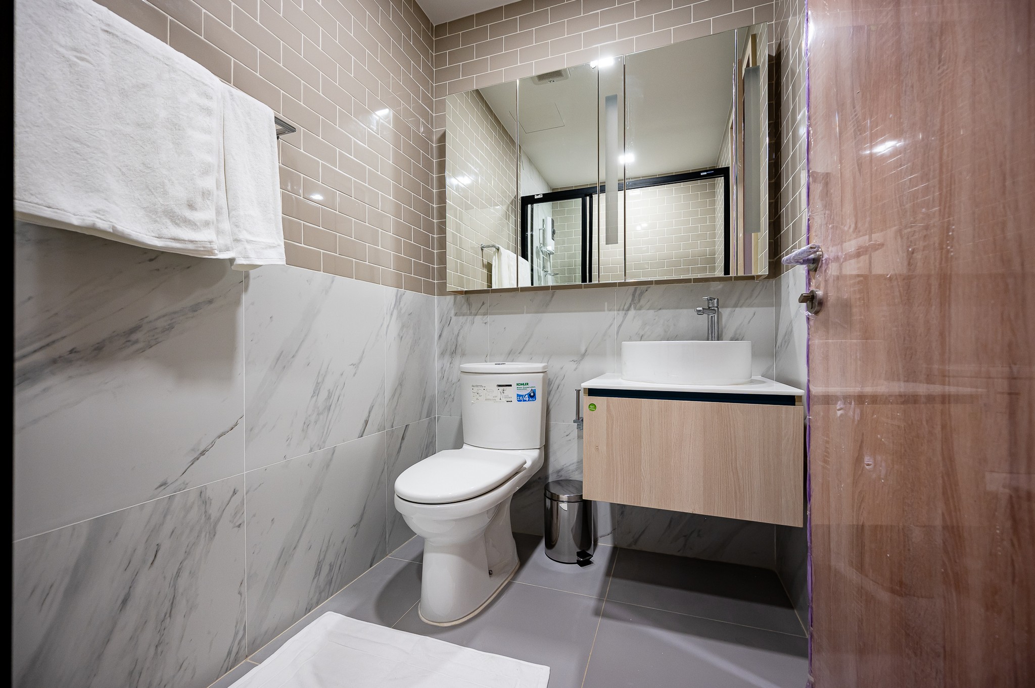 1-Bed Condo near BTS/MRT at XT Phayathai 11