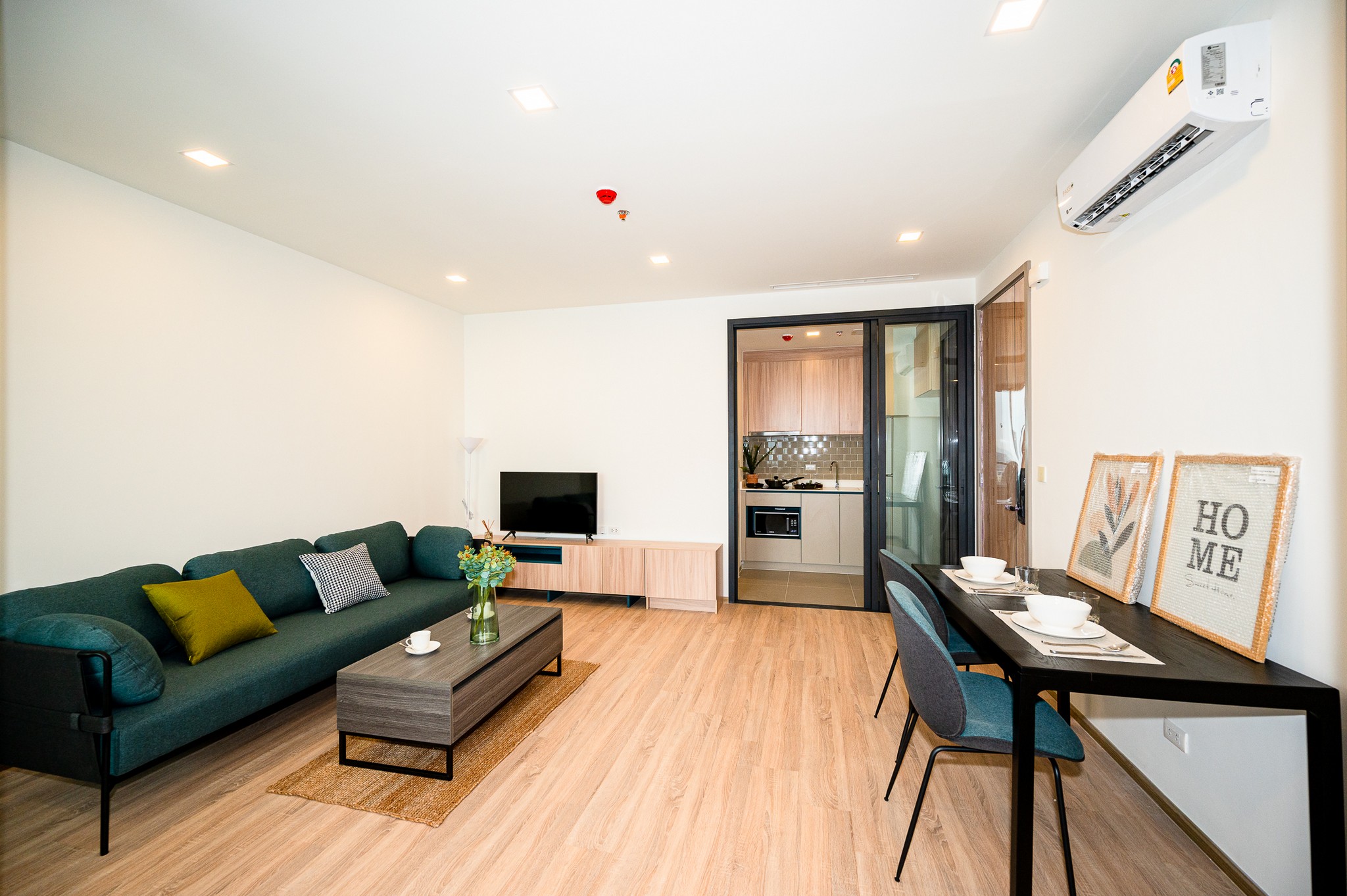 1-Bed Condo near BTS/MRT at XT Phayathai 3