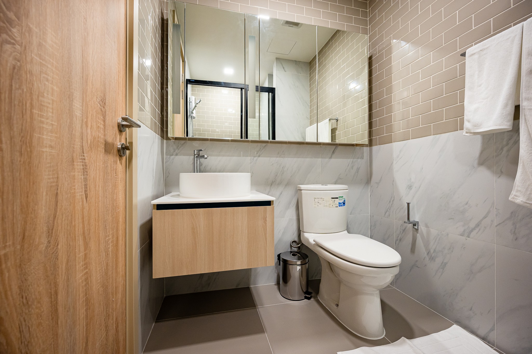 1-Bed Condo near BTS/MRT at XT Phayathai 12