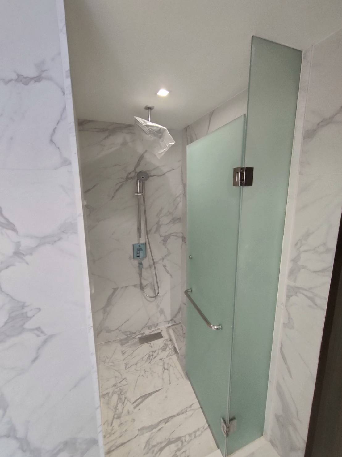 3-Bed Condo near BTS/MRT at Polaris Residence 13