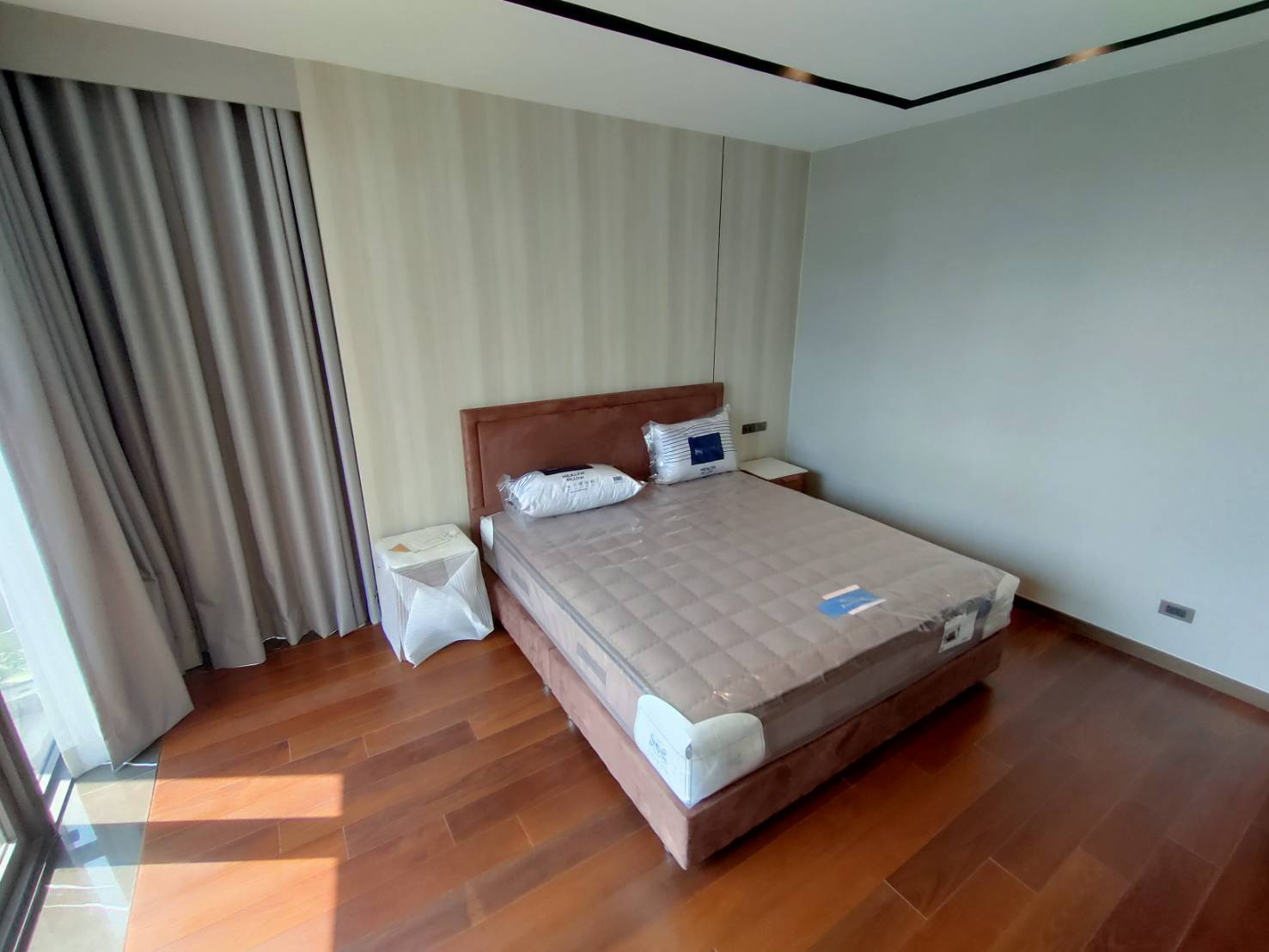 3-Bed Condo near BTS/MRT at Polaris Residence 4