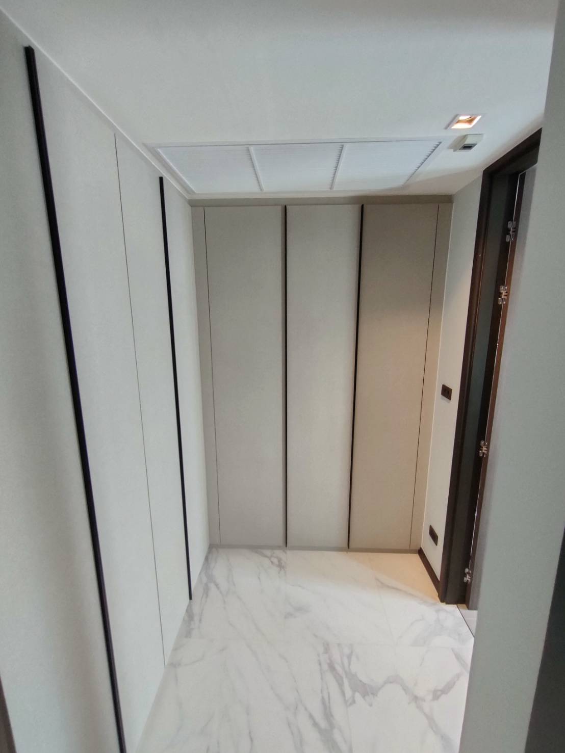 3-Bed Condo near BTS/MRT at Polaris Residence 10