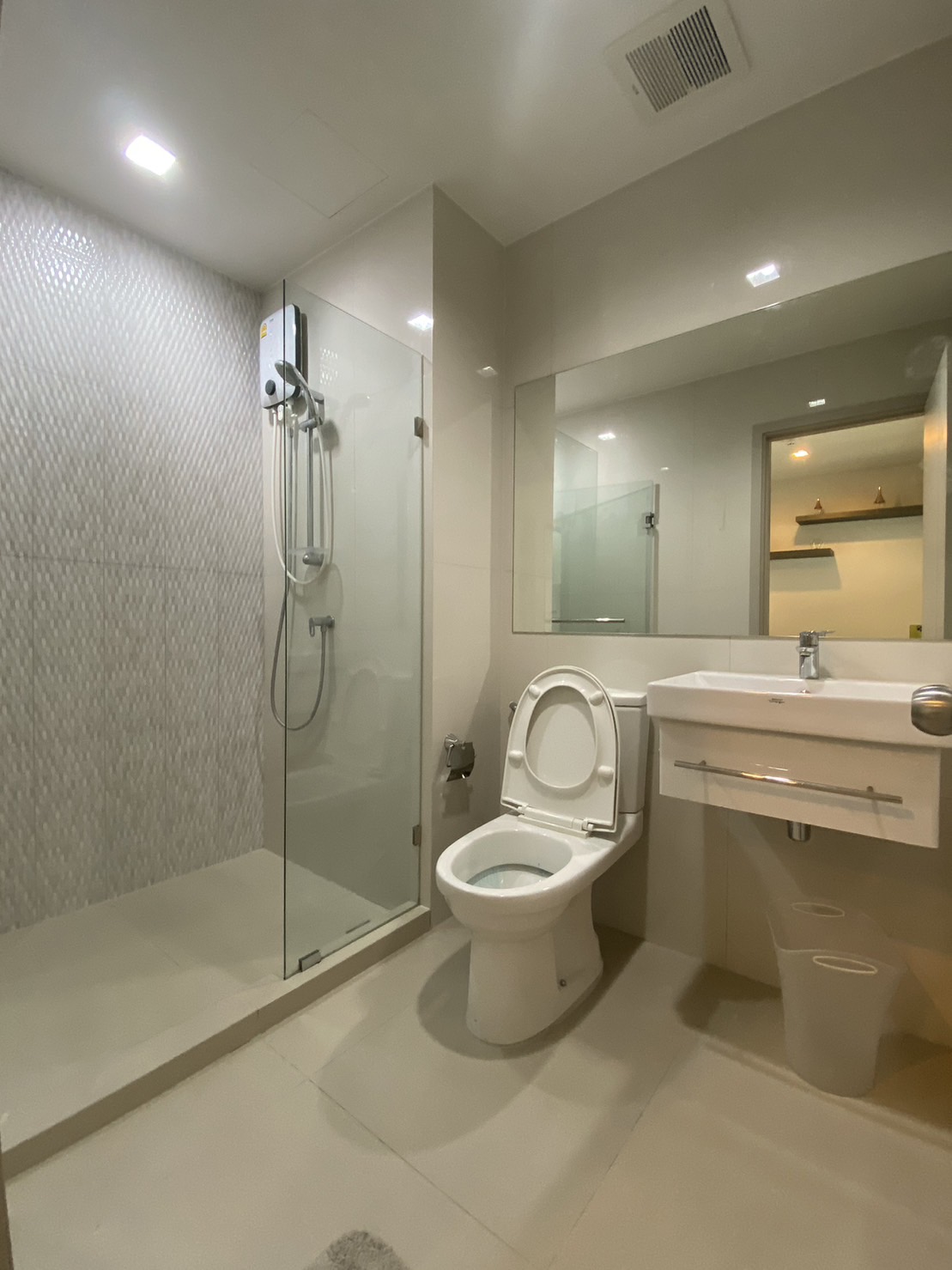 1-Bed Condo near BTS/MRT at Life Sukhumvit 48 16