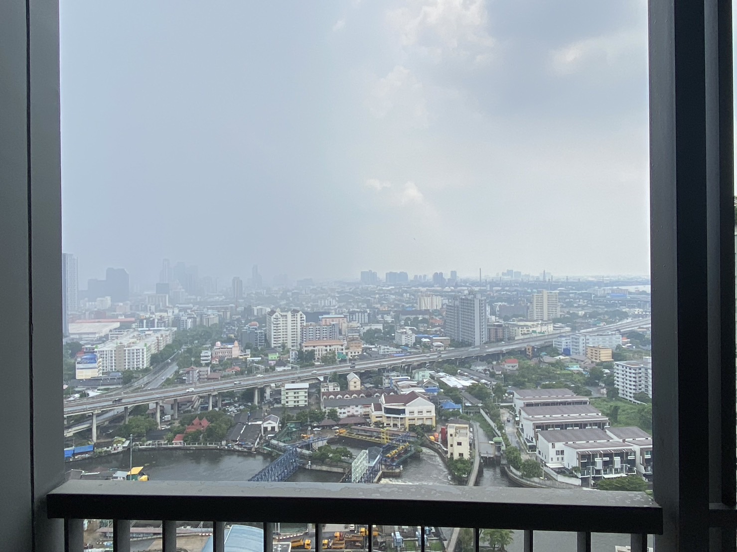 1-Bed Condo near BTS/MRT at Life Sukhumvit 48 17