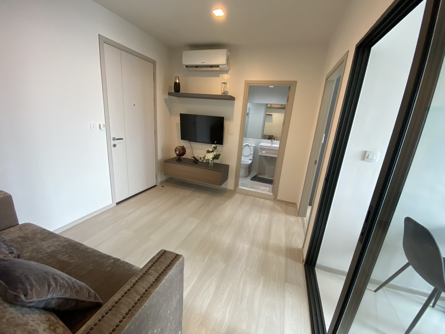 1-Bed Condo near BTS/MRT at Life Sukhumvit 48 4