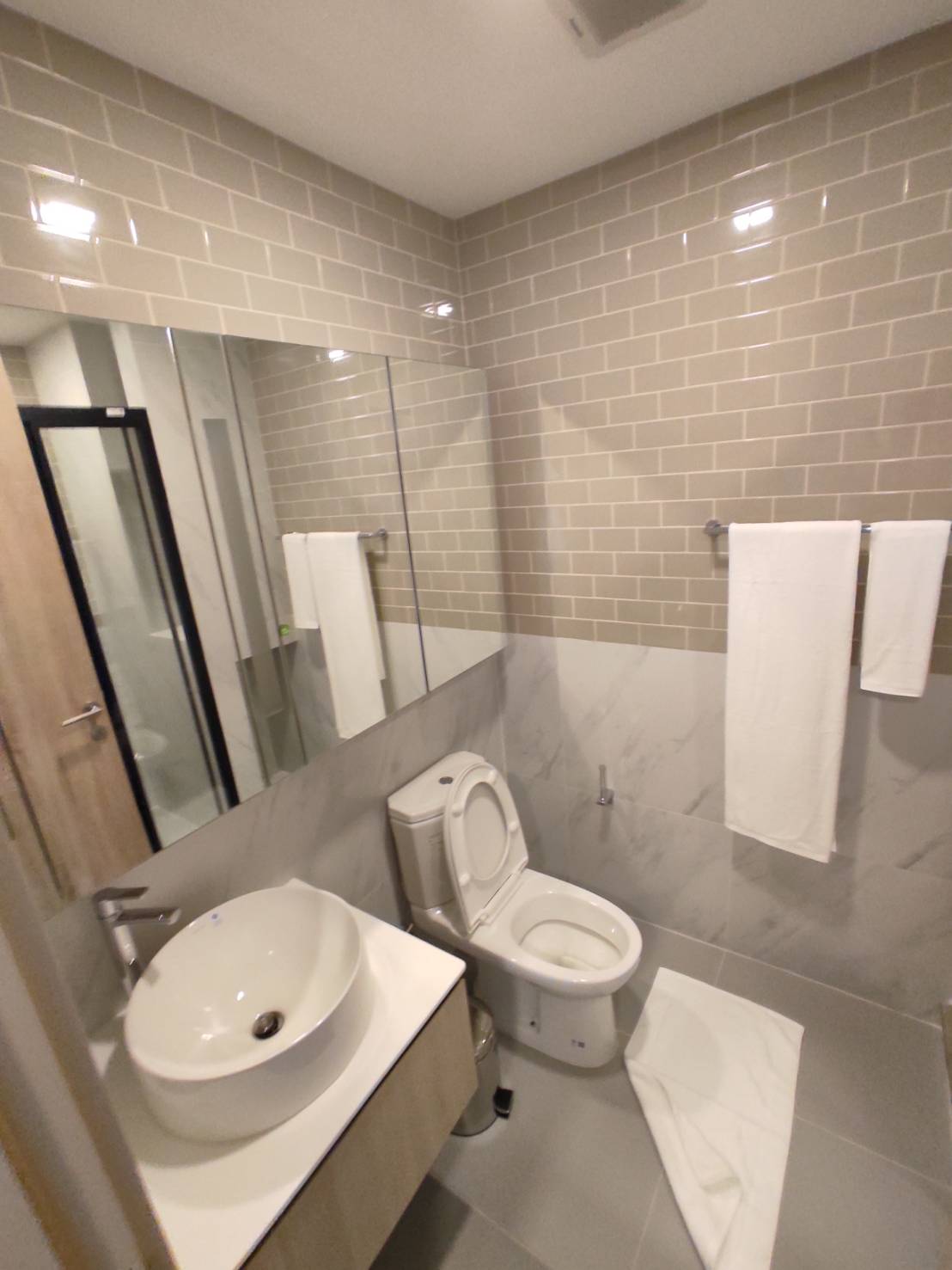 1-Bed Condo near BTS/MRT at XT Phayathai 7
