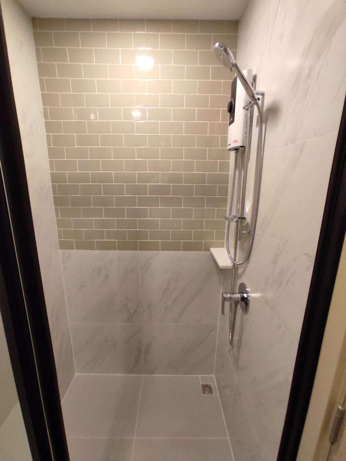 1-Bed Condo near BTS/MRT at XT Phayathai 8