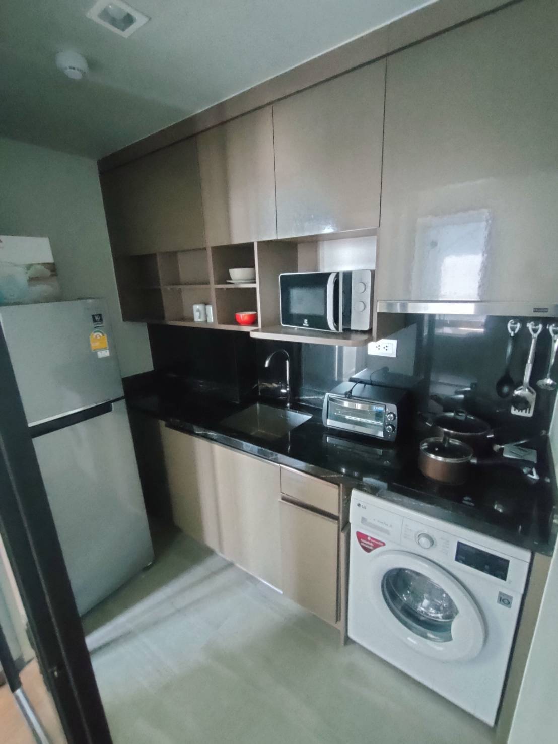1-Bed Condo near BTS/MRT at Ideo Q Sukhumvit 36 4