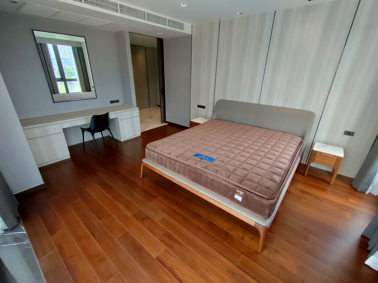 3-Bed Condo near BTS/MRT at Polaris Residence 12