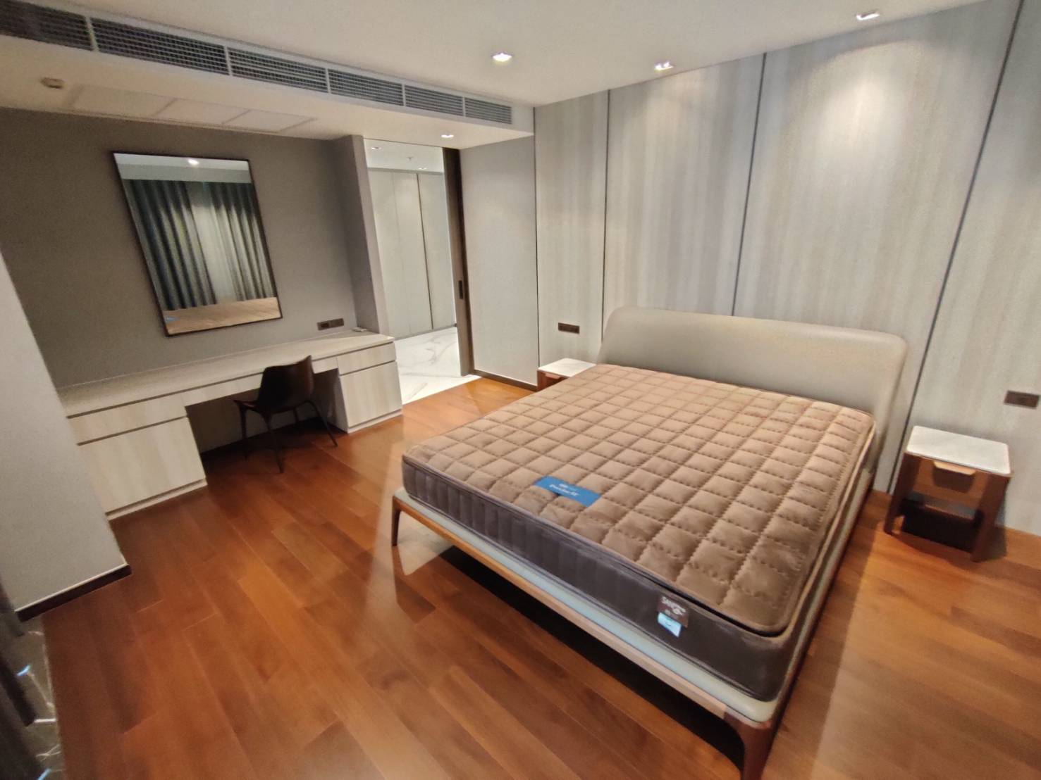 3-Bed Condo near BTS/MRT at Polaris Residence 13