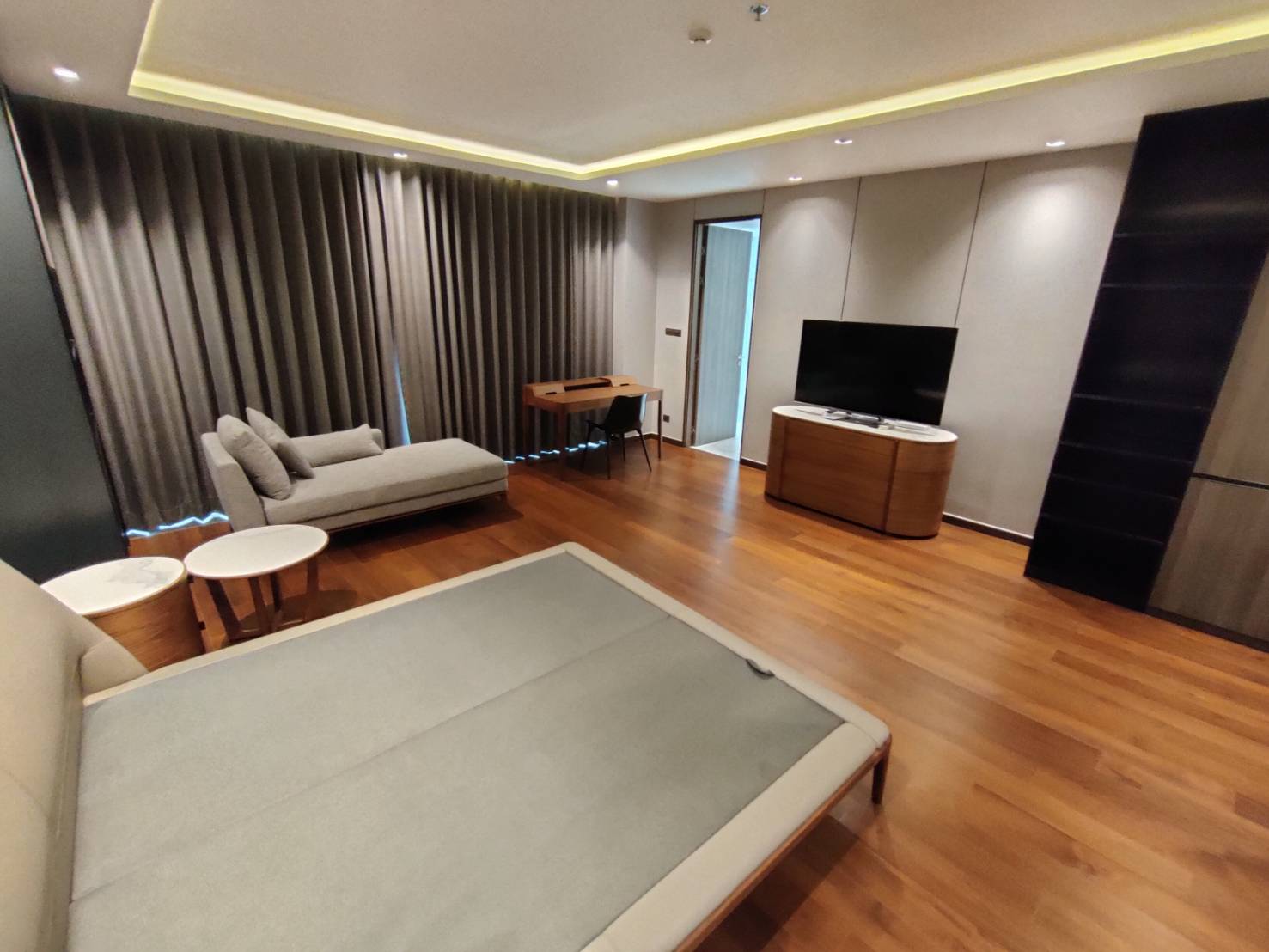 3-Bed Condo near BTS/MRT at Polaris Residence 9