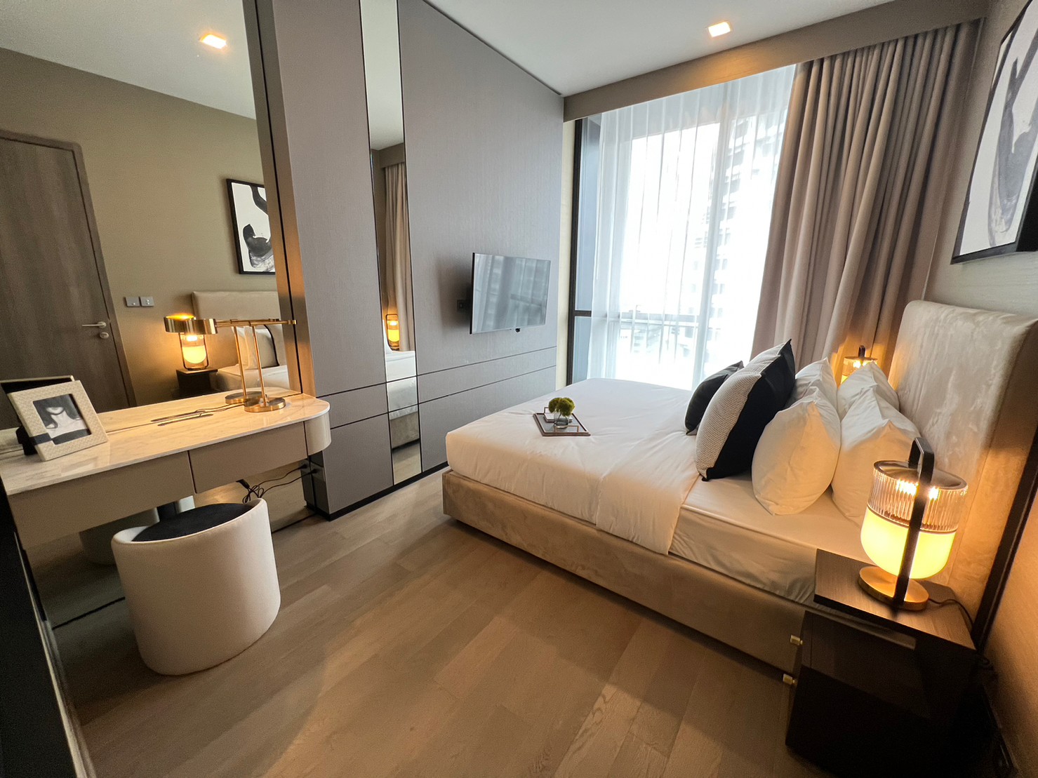 1-Bed Condo near the Park at Celes Asoke 4