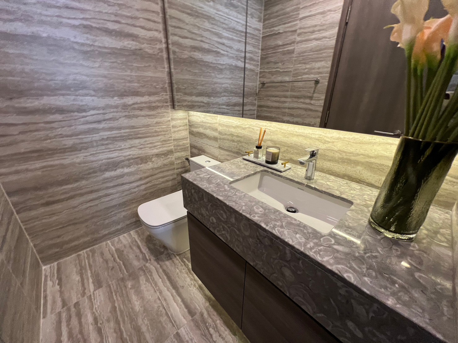 1-Bed Condo near the Park at Celes Asoke 8