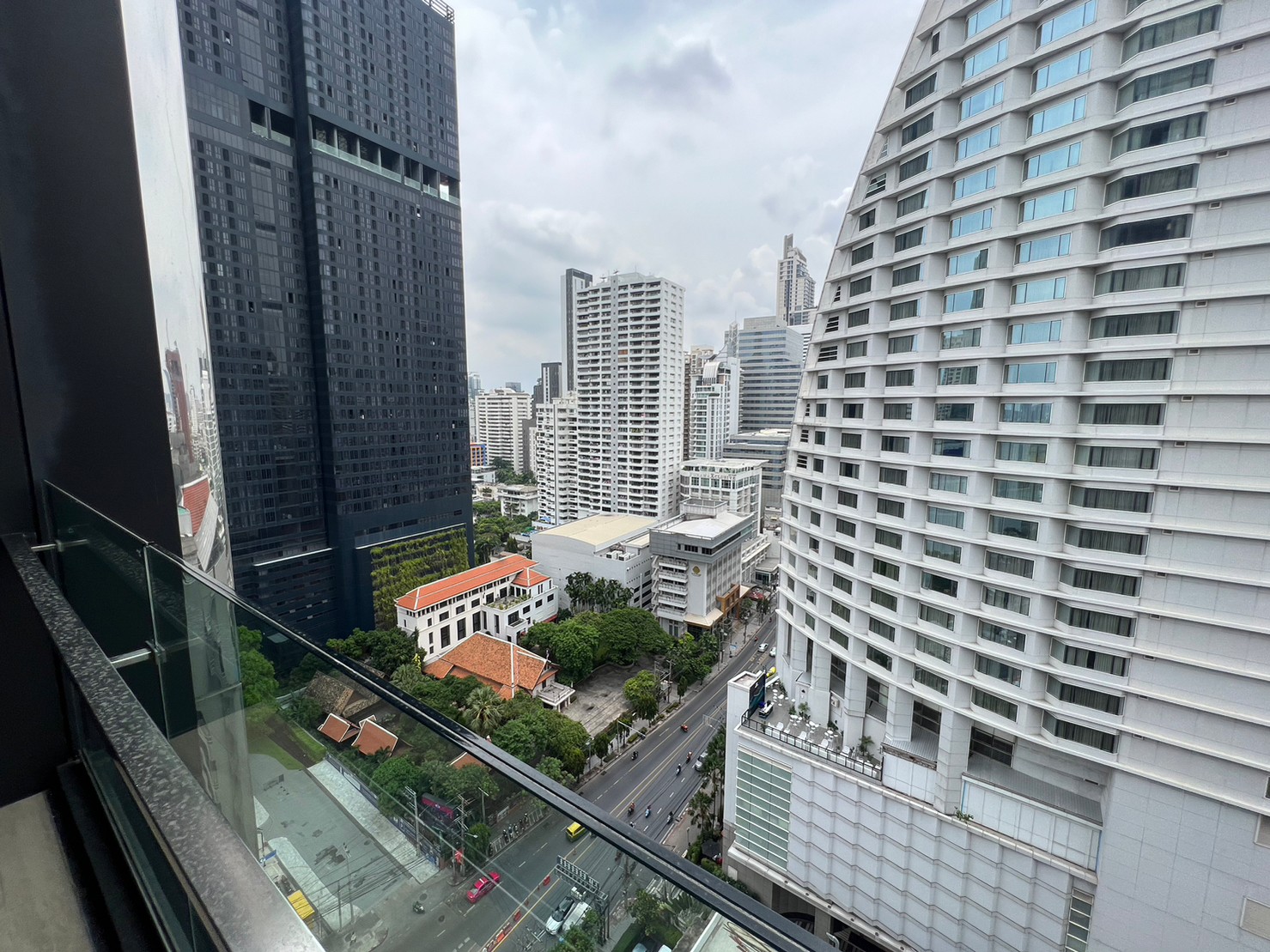 1-Bed Condo near the Park at Celes Asoke 9
